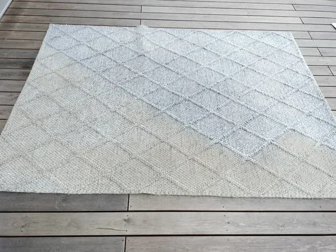 Czyszczenie dywanów metodą ekstrakcyjną - usuwamy najtrudniejsze plamy