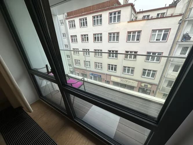 Ekspresowe mycie okien z gwarancją jakości - czysto i przejrzyście - Usługi MOTYLEK | GDAŃSK