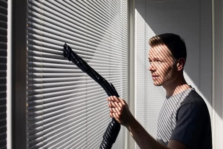 Instalacja żaluzji z idealnymi pomiarami