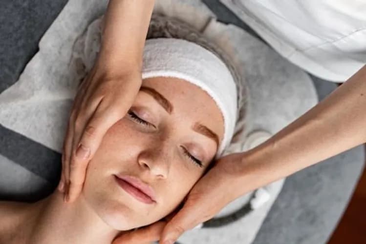Peeling chemiczny na skórę dojrzałą