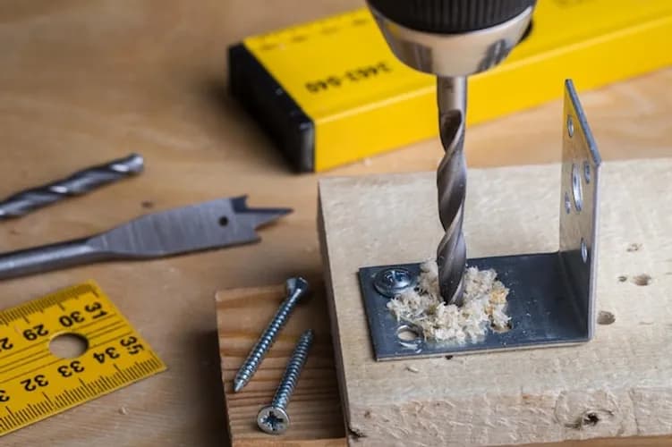 Profesjonalne nawiercanie w betonie, płytkach i drewnie