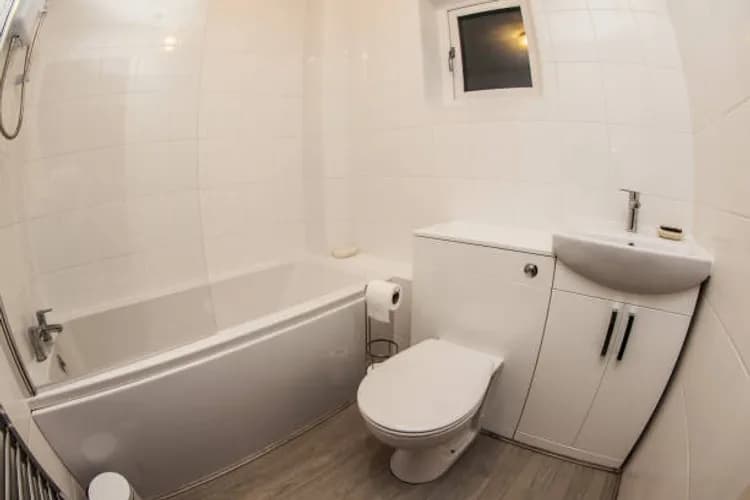 Instalacja wanny od A do Z – szybko i sprawnie