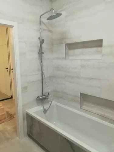 Podłączenie wanny do instalacji wodnej – fachowa obsługa