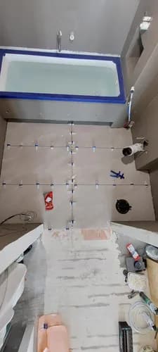 Szybka instalacja wanien w nowych budynkach