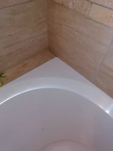 Hydraulik do montażu wanien: wygodnie i szybko