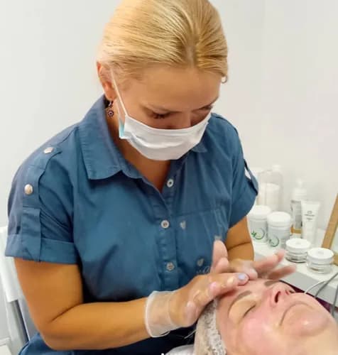 Замучило акне? Спробуй комбіновану чистку обличчя!