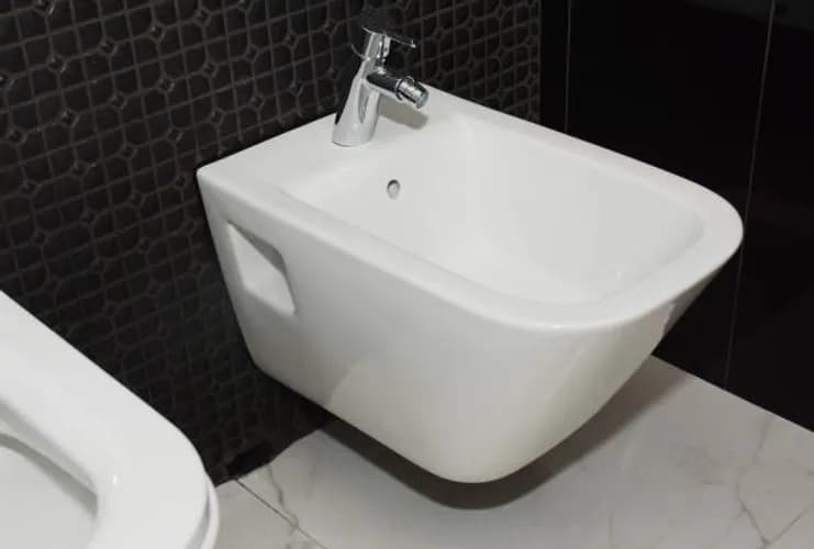 Montaż bidetu – złota rączka