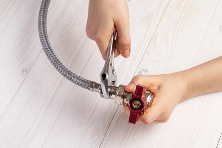 Nowy kran, mniej problemów – profesjonalna wymiana!