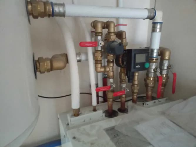Hydraulik do wymiany kranu w Warszawie
