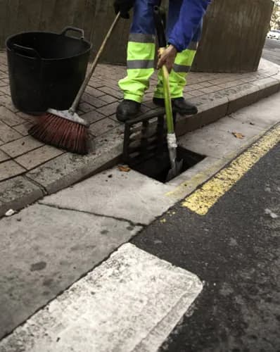 Czyszczenie odpływów i kanalizacji
