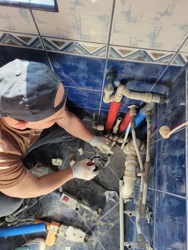 Naprawa wodociągów - hydraulik na godzinę