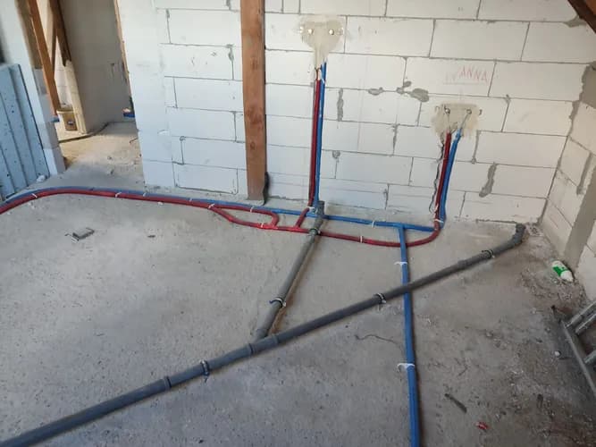 Naprawa i wymiana rur w Warszawie