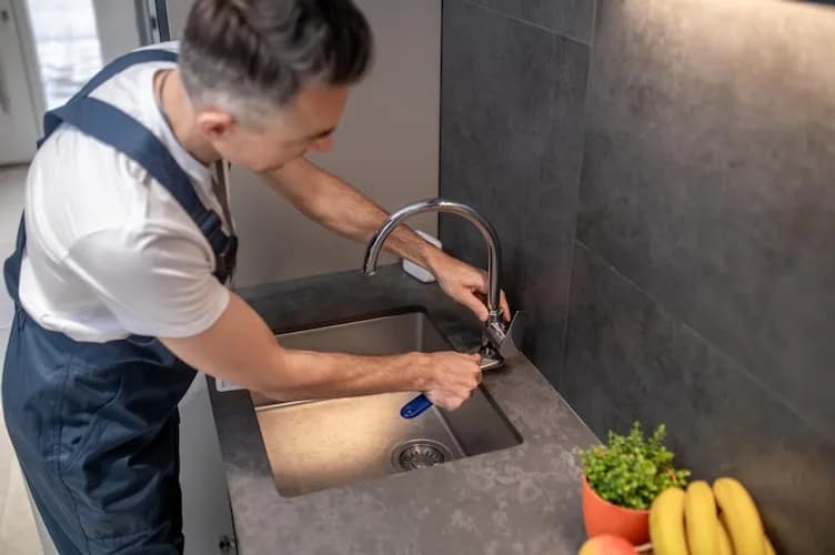 Instalacja baterii do wanny – szybki montaż bez stresu!