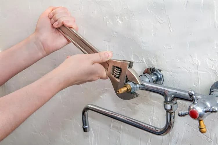 Hydraulik do baterii kuchennej