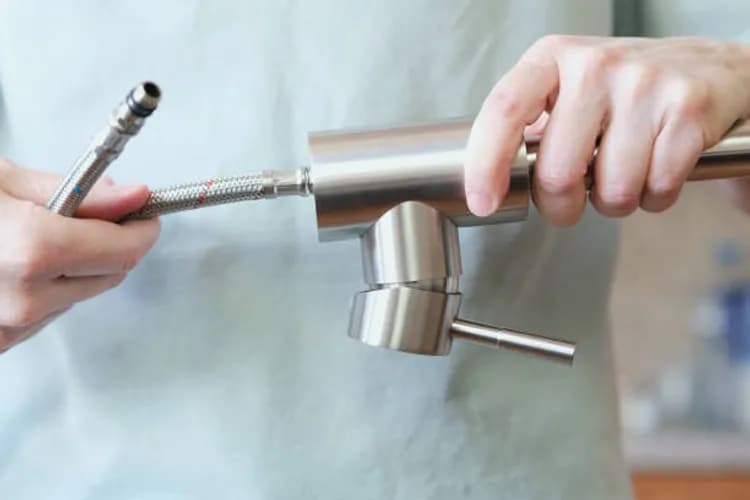 Usługi hydrauliczne – baterie