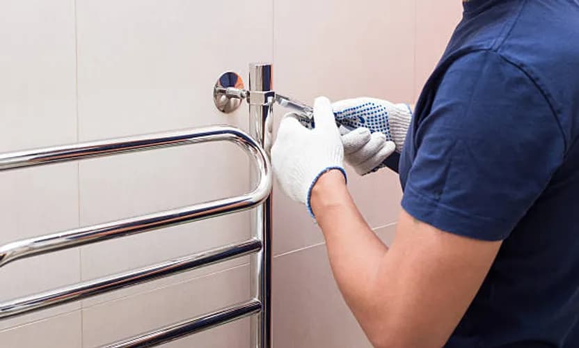 Naprawa i montaż suszarki łazienkowej