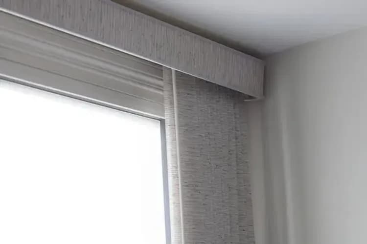 Встановлення настінного карниза