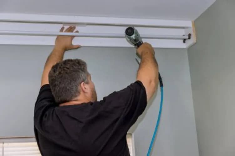 Навішування гардини та тюлю