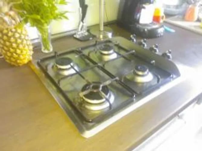 Montaż piekarnika, płyty grzewczej, okapu – szybko i solidnie