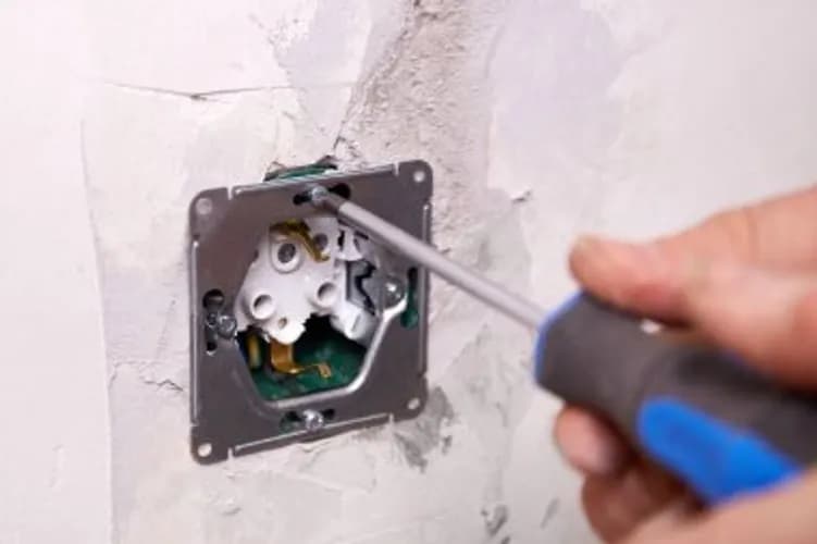 Wymiana wyłączników światła – szybko i bezproblemowo