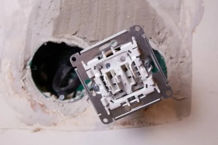 Popsuty wyłącznik? Wymienię go od ręki!