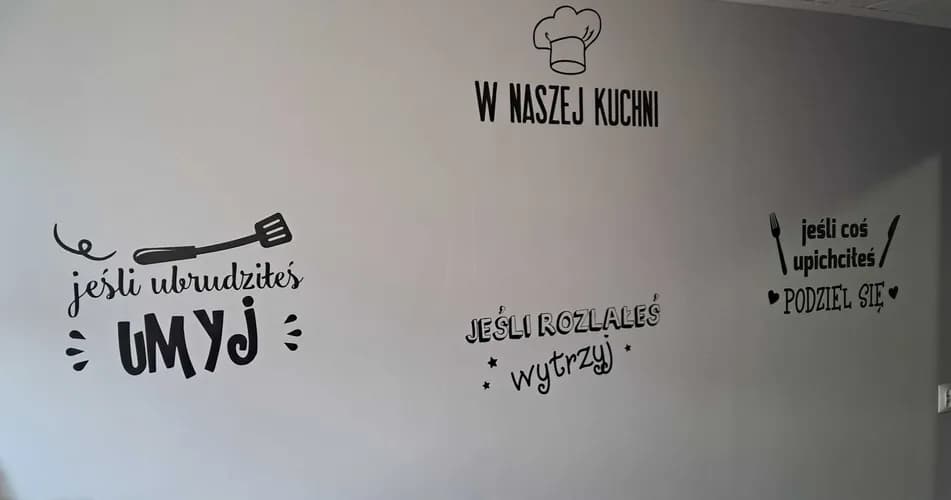 Montaż mebli w domu i biurze