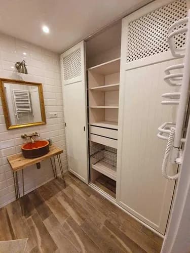 Mężczyzna na godzinę – składanie mebli