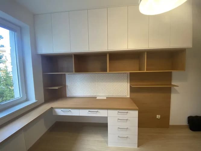 Stolarz: solidny montaż komód i szafek