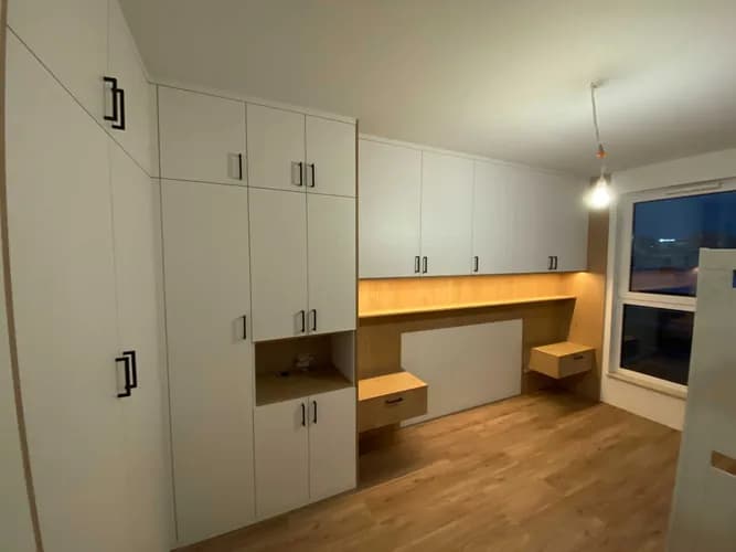 Stolarz: solidny montaż komód i szafek