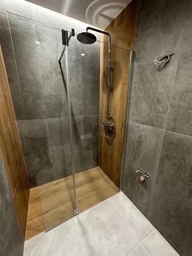 Montaż kabiny prysznicowej – zadzwoń!