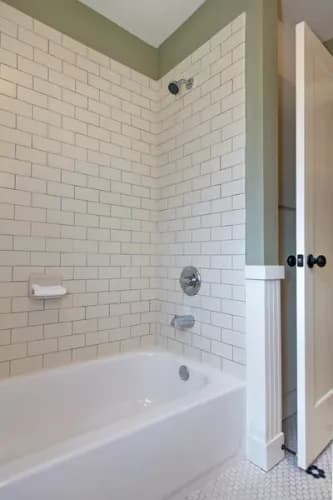 Montaż nowej wanny z demontażem starej