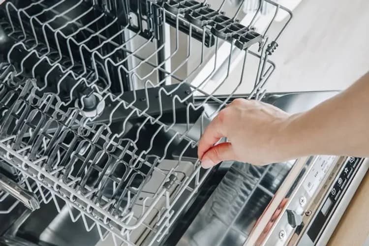 Pracuję w Gdańsku i okolicach – montaż zmywarek