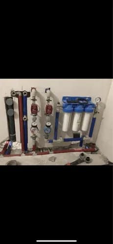 Hydraulik do montażu rur kanalizacyjnych szybko i solidnie