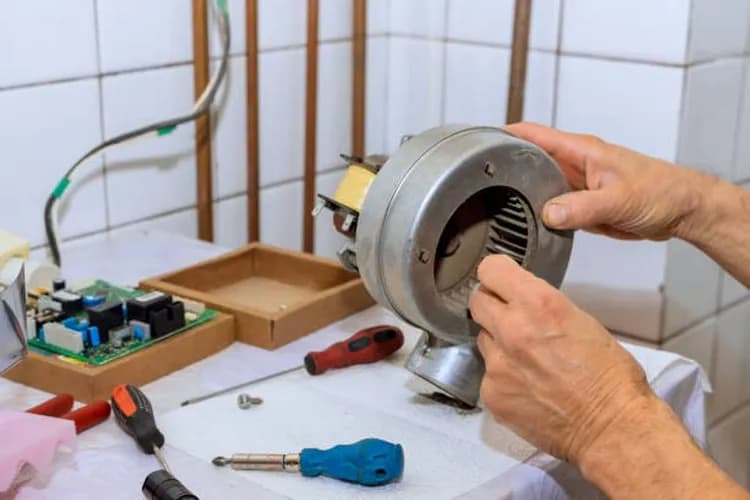 Виїзд майстра по ремонту газових котлів