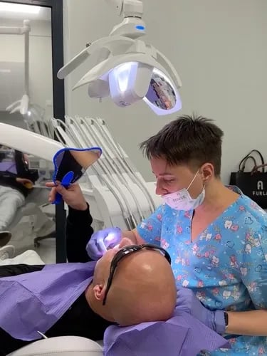 Комплексная чистка зубов (Ультразвук + Air Flow): Удаление камня и налета