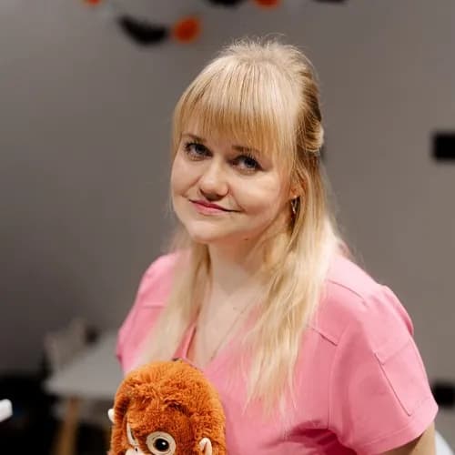 Беспокоит зуб или нужна проверка - консультация стоматолога и план в Варшав