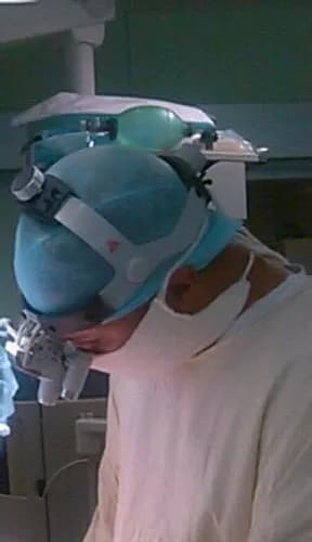 Хірургічне видалення ретенованого зуба мудрості у Варшаві