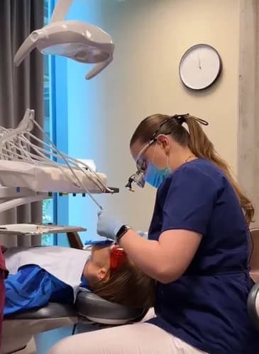 Замена старых пломб на новые композитные реставрации в Варшаве