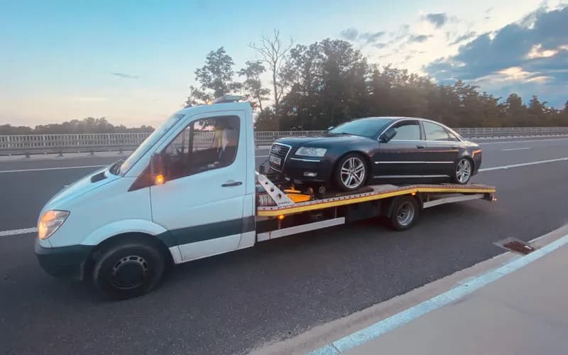 Застряг на дорозі - виклик евакуатора Варшава