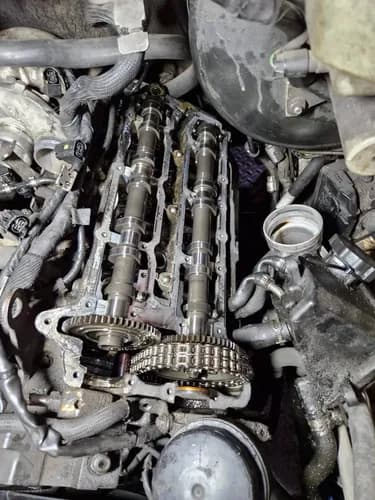 Silnik hałasuje na zimno - wymiana łańcucha rozrządu Warszawa