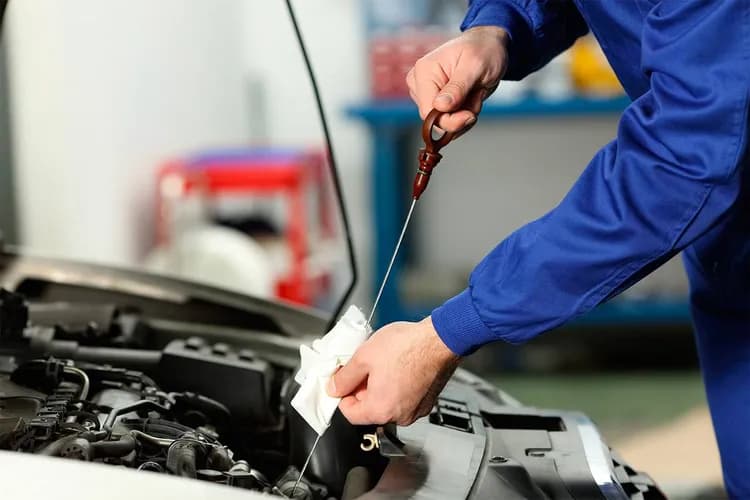 Minął termin przeglądu - wymiana oleju z filtrem Warszawa