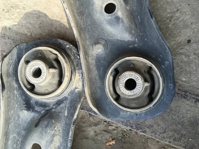 Przód pływa na zakrętach - wymiana gumowych silentblocków Warszawa