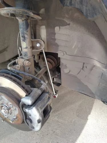 Гремит передняя подвеска - замена стоек стабилизатора Варшава