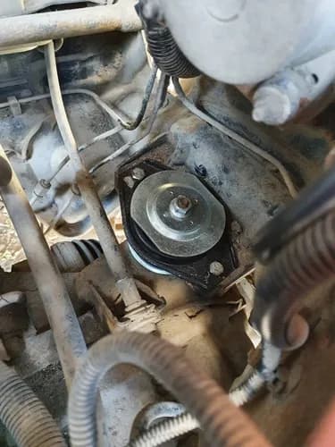 Silnik pracuje głośniej - wymiana poduszek mocujących silnik Warszawa