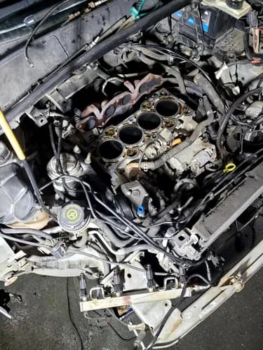 Przegrzany silnik - wymiana uszczelki pod głowicą Warszawa