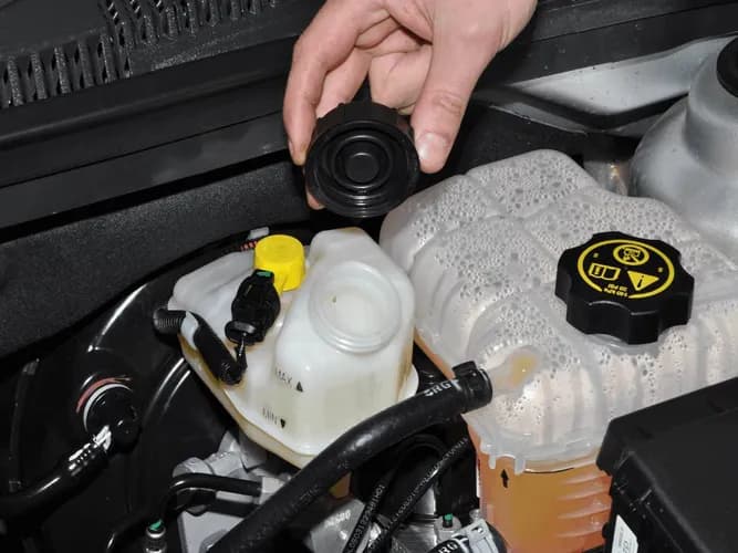 Płyn hamulcowy do wymiany co dwa lata nie ryzykuj