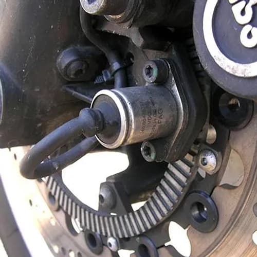 Горить лампа на панелі заміна датчика в Варшаві