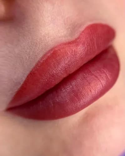 Zmiana koloru ust w zależności od upodobań