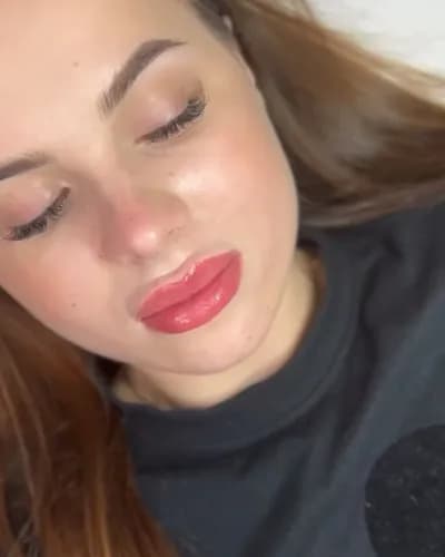 Długotrwały makijaż ust