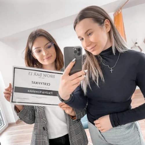 Zabieg modelowania paznokci i pielęgnacji skóry stóp